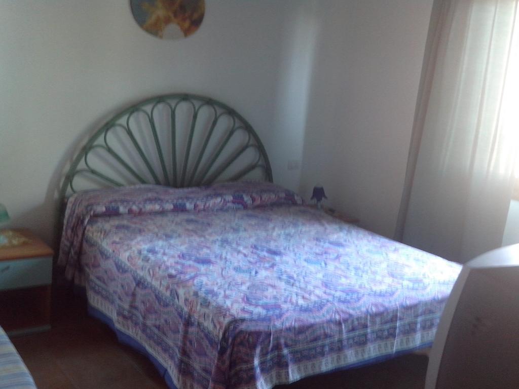Casa Debili Apartamento San Teodoro  Quarto foto